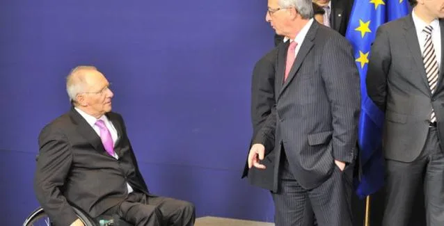 Γιούνκερ: Ο Σόιμπλε τάχθηκε υπέρ των Ελλήνων την κρίσιμη στιγμή