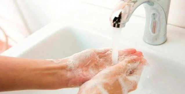 Κάθε πότε πρέπει να πλένουμε τα χέρια;