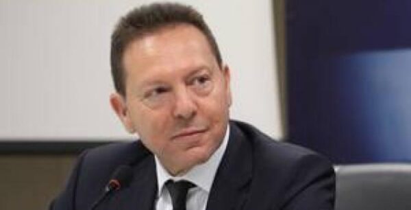 Στουρνάρας: Να επιταχυνθεί η πώληση των κόκκινων δανείων