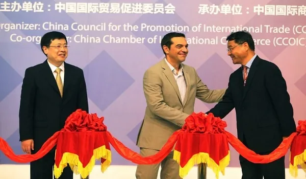 SZ: Η Κίνα επενδύει ένα δισ. στην Ελλάδα και επεκτείνεται