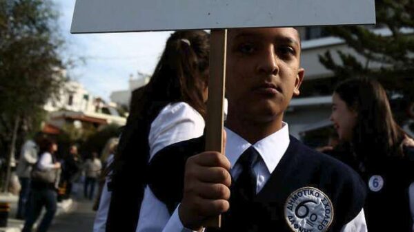 Προκαταρκτική εξέταση για την αφαίρεση της σημαίας από τον 11χρονο Αμίρ