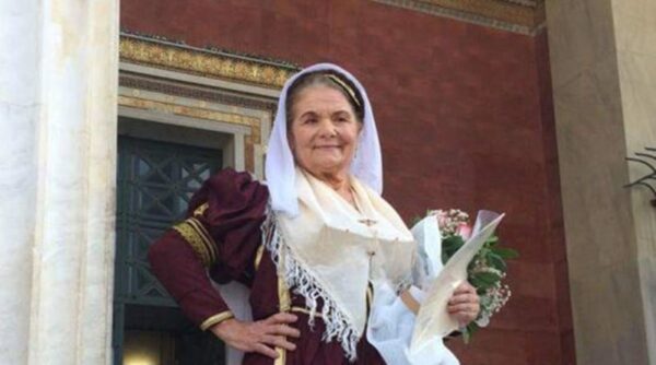 Φοιτήτρια ετών 62: Πήρε πτυχίο στην Ιστορία και έβαλε στόχο την Ιατρική