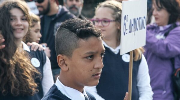 Επίθεση στο σπίτι του 11χρονου Αμίρ που είχε κληρωθεί σημαιοφόρος στη Δάφνη