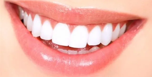 Τα δόντια δείχνουν την έλλειψη βιταμίνης D