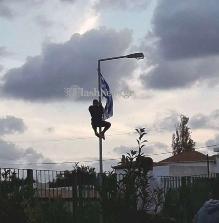“Ο μαθητής γνώριζε ότι θα τοποθετηθεί ελληνική σημαία στο σχολείο αλλά έθεσε τον εαυτό του σε  κίνδυνο”