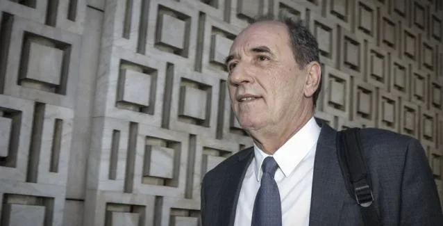 Σταθάκης: Δεν τίθεται θέμα πώλησης υδροηλεκτρικών μονάδων της ΔΕΗ