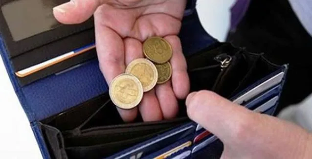 Αυτοί είναι οι νέοι φόροι και περικοπές που ενεργοποιούνται την Πρωτοχρονιά