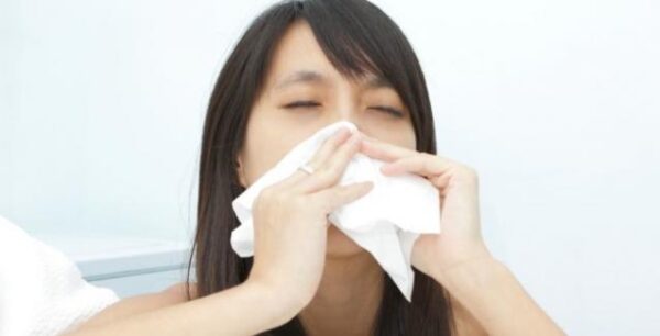 Κορονοϊός: Πόσο μπορεί να διαρκέσει η απώλεια όσφρησης