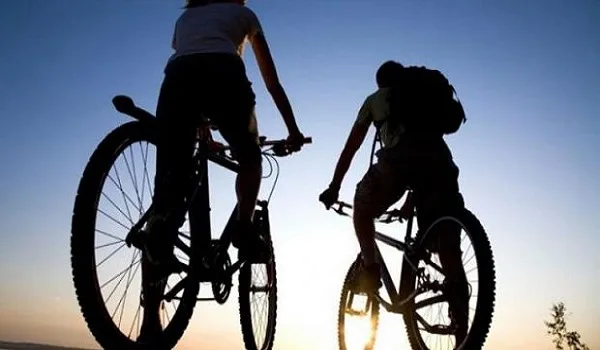 Χανιά: Με ποδήλατα έφτασαν στο Δήμαρχο οι μαθητές με αιτήματα για ασφαλή μετακίνηση