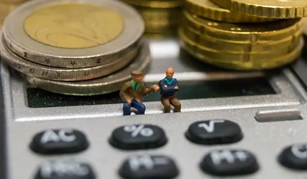 Ενιαίο Δίκτυο Συνταξιούχων: Λάθος ο υπολογισμός των επιστροφών στις συντάξεις του Δημοσίου