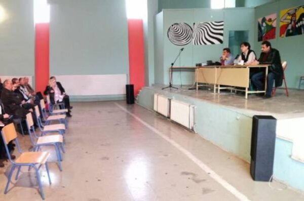 Ο Υφυπουργός Παιδείας Δημήτρης Μπαξεβανάκης στα ΕΠΑΛ του Ν. Κορινθίας