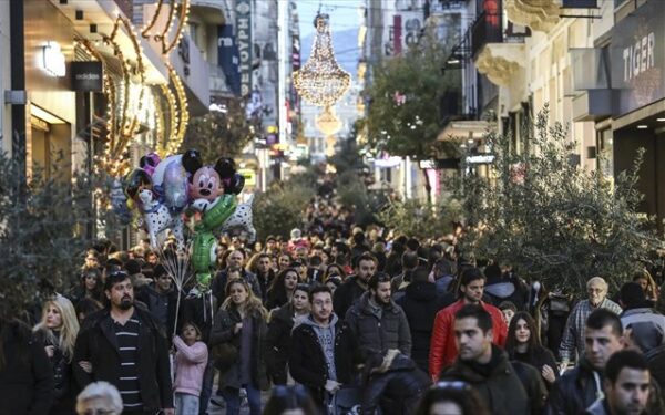 Η απίστευτη ανακοίνωση των εμπόρων του Αργους για μαθητές Λυκείου που ψώνισαν στην Αθήνα!