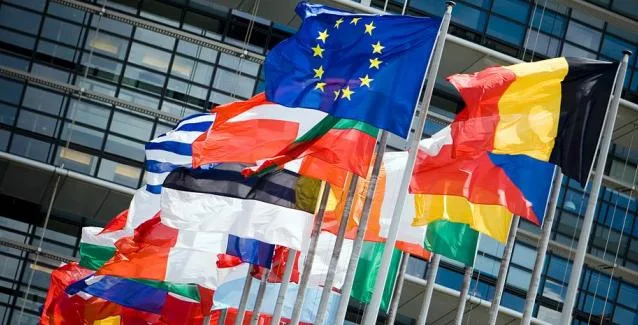 Ευκαιρίες για την Ελλάδα στο νέο «πακέτο Γιούνκερ»