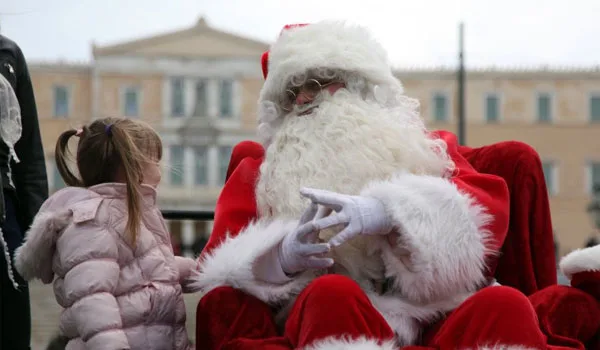 Δουλεύετε Χριστούγεννα και Πρωτοχρονιά; Πόσα δικαιούστε