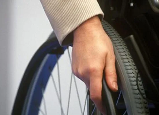 ΟΠΕΚΑ – Άτομα με αναπηρία: Απονομή προνοιακών παροχών σε χρήμα