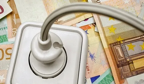 Ειδικό επίδομα σε όσους κόπηκε το ρεύμα λόγω χρεών