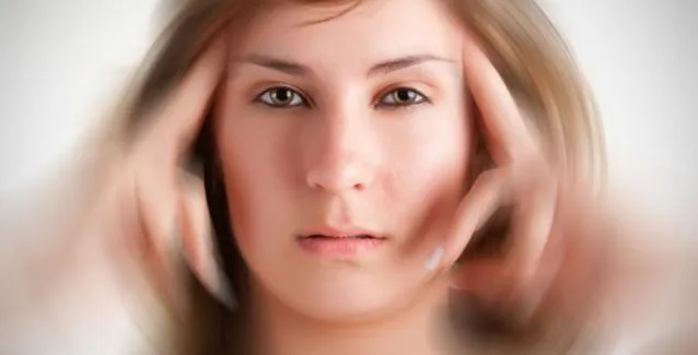 Ζαλάδα μετά το φαγητό: Γιατί συμβαίνει – Τι να κάνετε εκείνη τη στιγμή