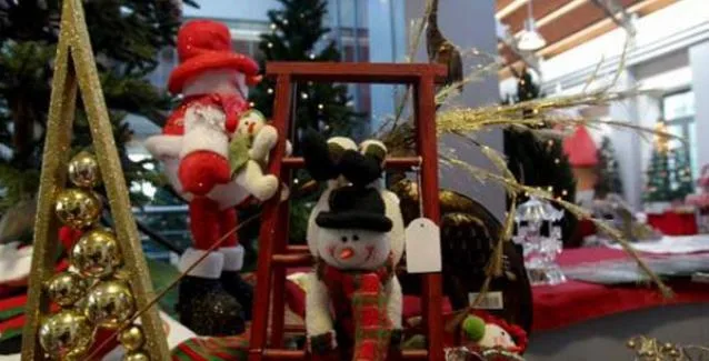 Σε ισχύ το εορταστικό ωράριο – Αναλυτικά οι ώρες λειτουργίας