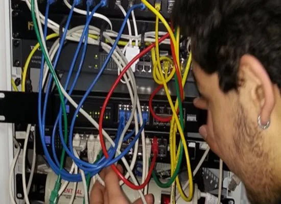 Επισκέψεις μαθητών Γ Γυμνασίου και Α ΓΕΛ – ΕΠΑΛ σε  Εργαστηριακά Κέντρα