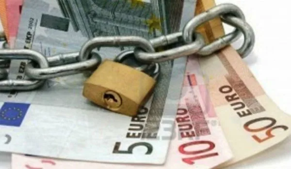 Μπαράζ κατασχέσεων λογαριασμών για απλήρωτα δημοτικά τέλη