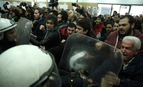 Νέα αναβολή στους πλειστηριασμούς υπό το φόβο επεισοδίων