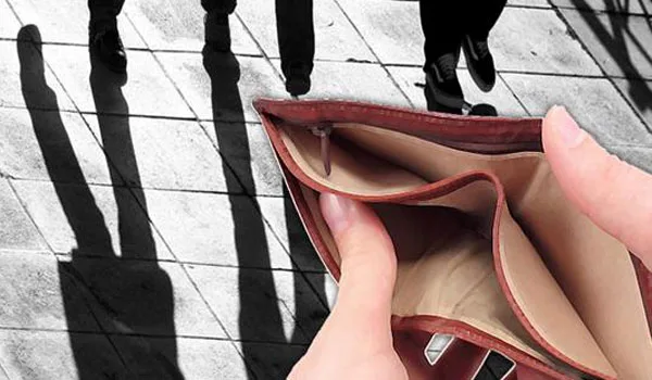 Πόσα θα πληρώσουμε σε φόρους και εισφορές το 2018