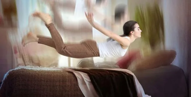 Γιατί νιώθουμε ότι πέφτουμε όταν μας παίρνει ο ύπνος;