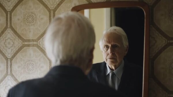 Βίντεο δείχνει τη μοναξιά που νιώθουν οι ηλικιωμένοι τα Χριστούγεννα