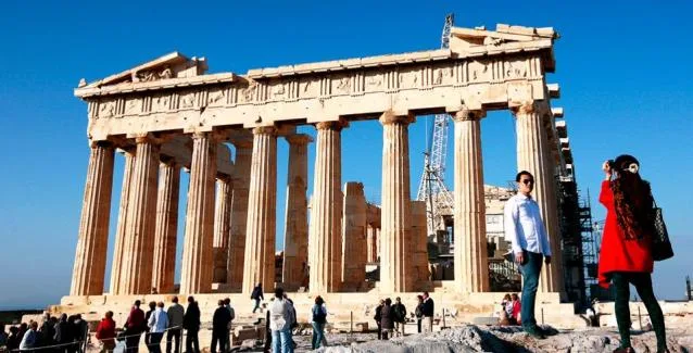 “Η Ελλάδα θα «σκάσει» από τουρίστες και το 2018!”