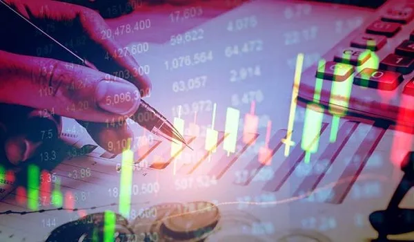 Η Κομισιόν βλέπει επιδείνωση στο χρέος – Ζητά μαξιλάρι ασφαλείας 17 δισ.