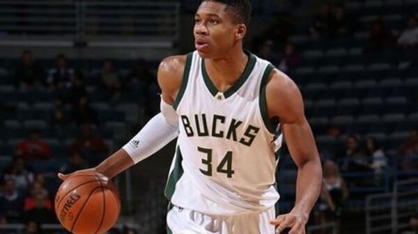 Πόλος έλξης για τα παιδιά ο Γ. Αντετοκούνμπο