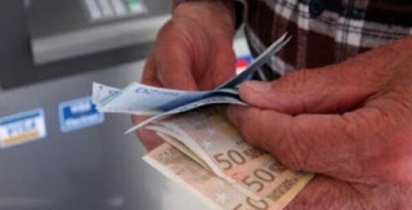 Πότε θα πληρωθούν οι συνταξιούχοι – Δείτε αναλυτικά ανά Ταμείο