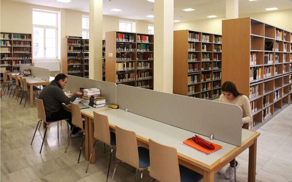 “Βιβλιοθήκες σαν δημόσιες υπηρεσίες”