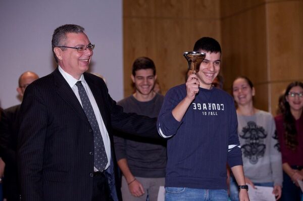 Βράβευση της Ολυμπιακής Ομάδας Ρομποτικής και απονομή πτυχίων στους απόφοιτους της Ακαδημίας Ρομποτικής