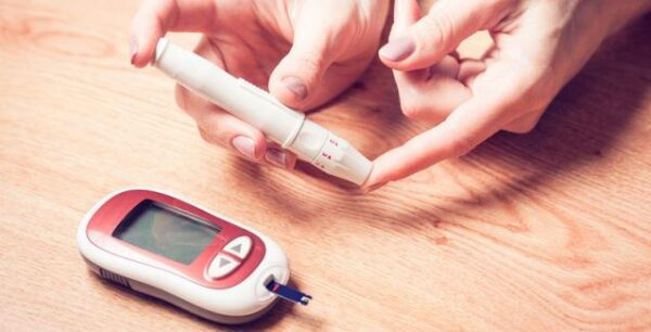 Υψηλό σάκχαρο στο αίμα: 5 σοβαρές επιπτώσεις αν δεν αντιμετωπιστεί εγκαίρως