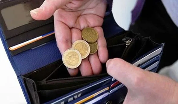 Ένα στα δύο νοικοκυριά δεν έχει να πληρώσει ρεύμα και ενοίκιο