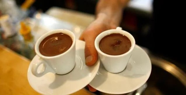 Γιατί οι τιμές του καφέ εκτοξεύονται ξανά