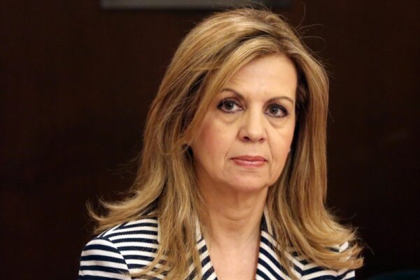 Τζούφη: Να πιστέψουµε εκ νέου στα πανεπιστήµιά µας