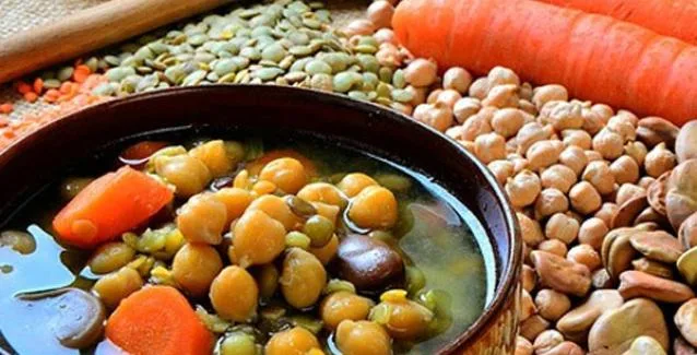 Νηστεία: Τι προσφέρει στην υγεία – Πού θέλει προσοχή