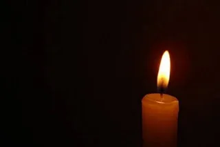 Όταν ανάβουμε ένα κερί