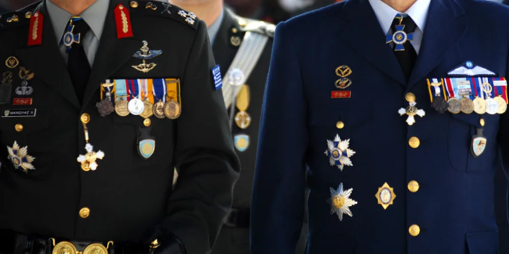 Διπλά αναδρομικά έως 14.600 ευρώ για 125.000 αποστράτους