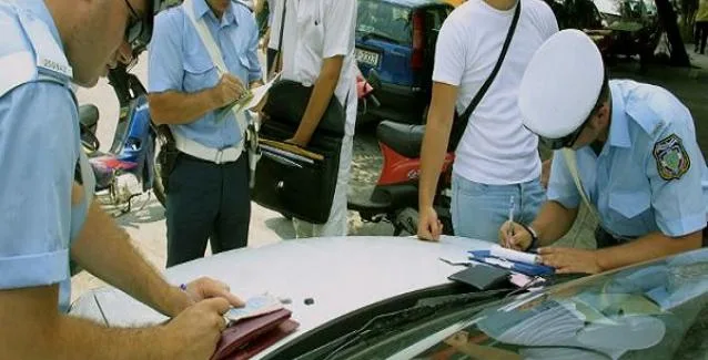Πρόστιμα 100 ως 600 ευρώ και χωρίς έκπτωση – Φωτιά ο νέος ΚΟΚ