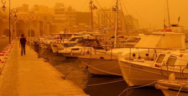 Καθηγητής πνευμονολογίας: Δεν είναι τοξικό το νέφος με την αφρικανική σκόνη