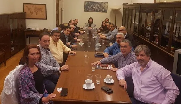 Συνάντηση της Ν. Κεραμέως με την Εκτελεστική Επιτροπή της ΔΑΚΕ Πρωτοβάθμιας Εκπαίδευσης