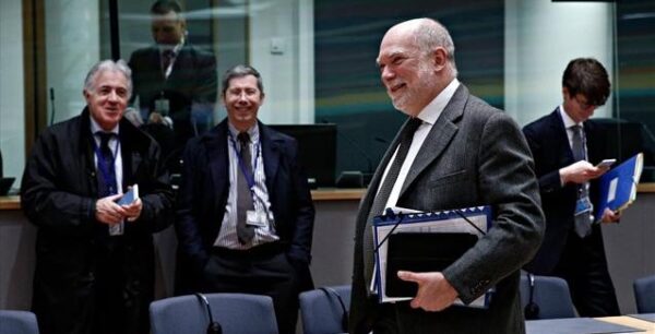 Βίζερ για α’ εξάμηνο 2015: Η τεράστια πτώση στο ΑΕΠ ήταν η μεγαλύτερη ζημιά