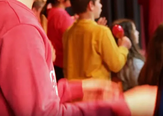 Τσίπρας: Tα δημοτικά θα ανοίξουν χωρίς ελλείψεις – Η επέκταση του ολοήμερου έγινε πράξη (Βίντεο)