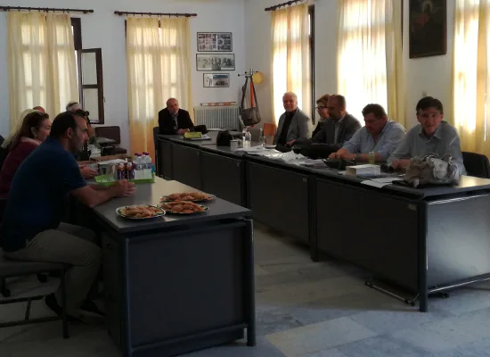 Ο Υφυπουργός Παιδείας Δημήτρης Μπαξεβανάκης σε σχολικές μονάδες της Σύρου