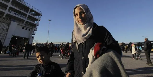 Μείωση κατά 50% στις δαπάνες για τους πρόσφυγες