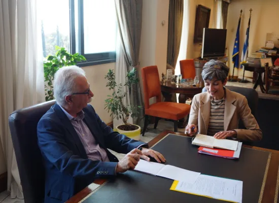 Συνάντηση του Υπουργού Παιδείας με την πρέσβειρα της Μεγάλης Βρετανίας Kate Smith