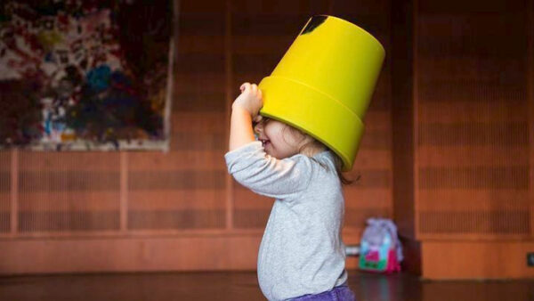 Ενα στα τρία παιδιά στην ΕΕ έχει καλή φροντίδα